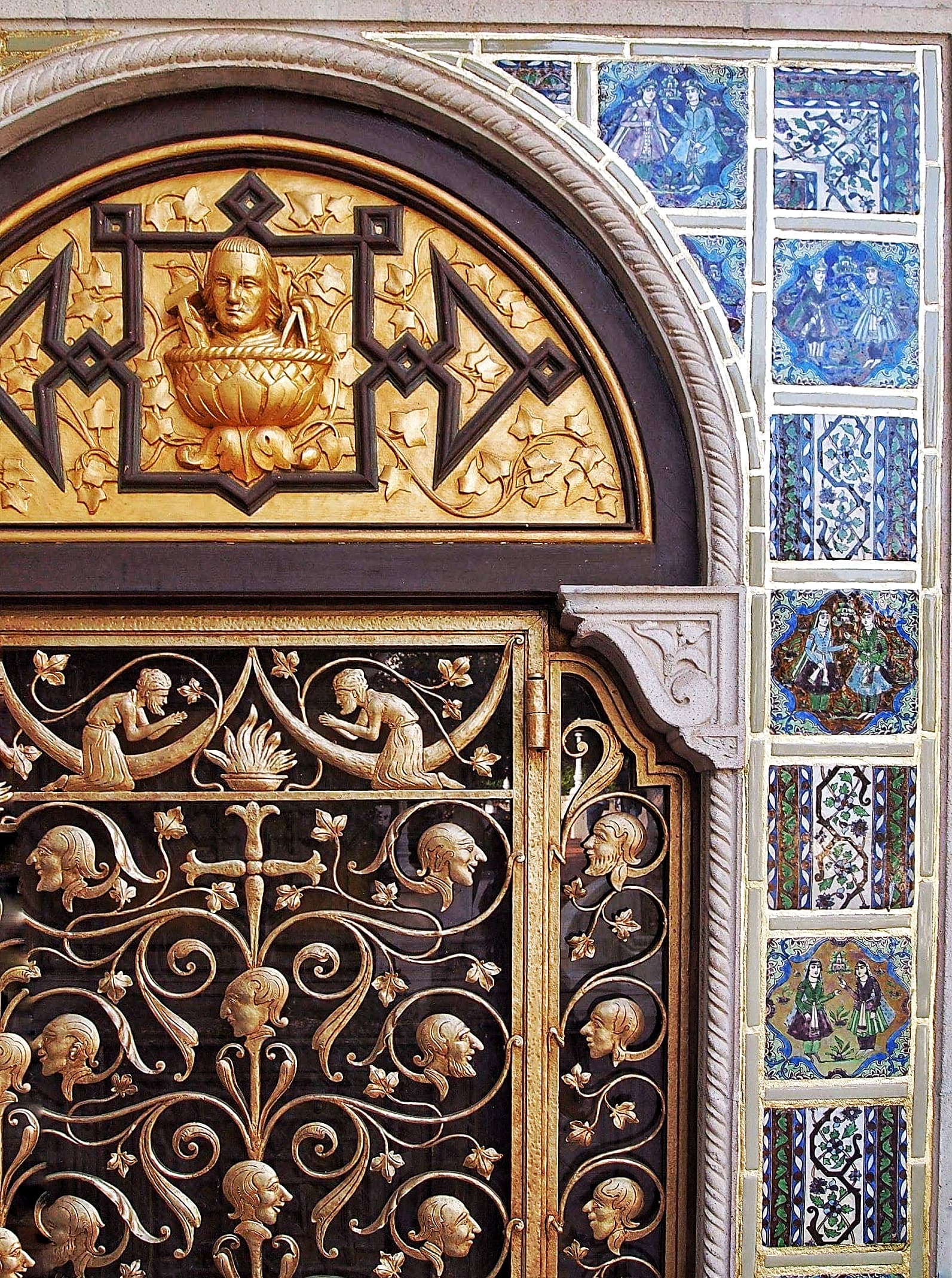 46727319_916600705394515_2092697895575748608_n